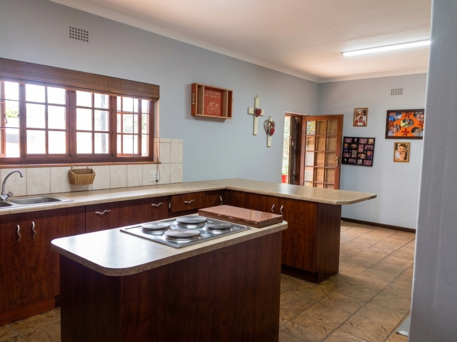 3 Bedroom Property for Sale in Protea Park North West